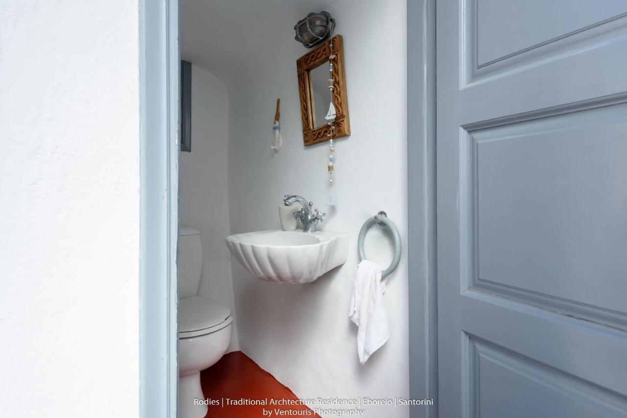 Rodies Traditional House Emporio  Екстериор снимка